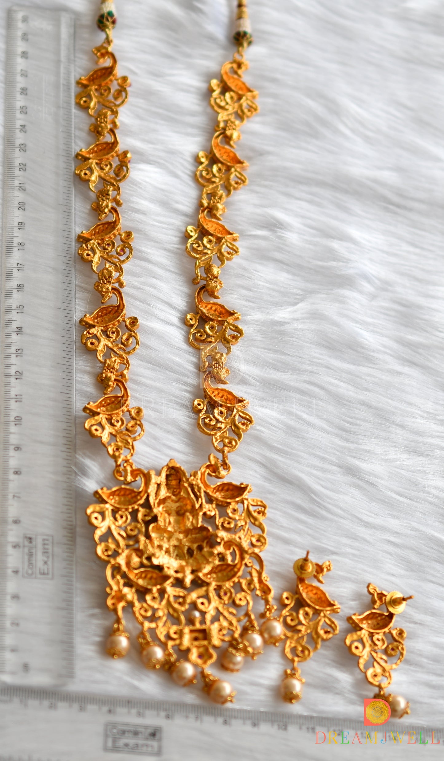 Matte finish ruby Lakshmi-peacock haar set dj-15170