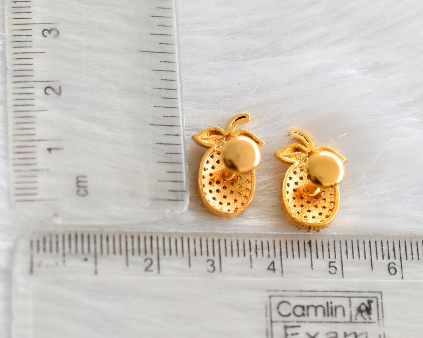 Gold tone cz ruby-white Jack fruit Screw back stud/earrings dj-39698