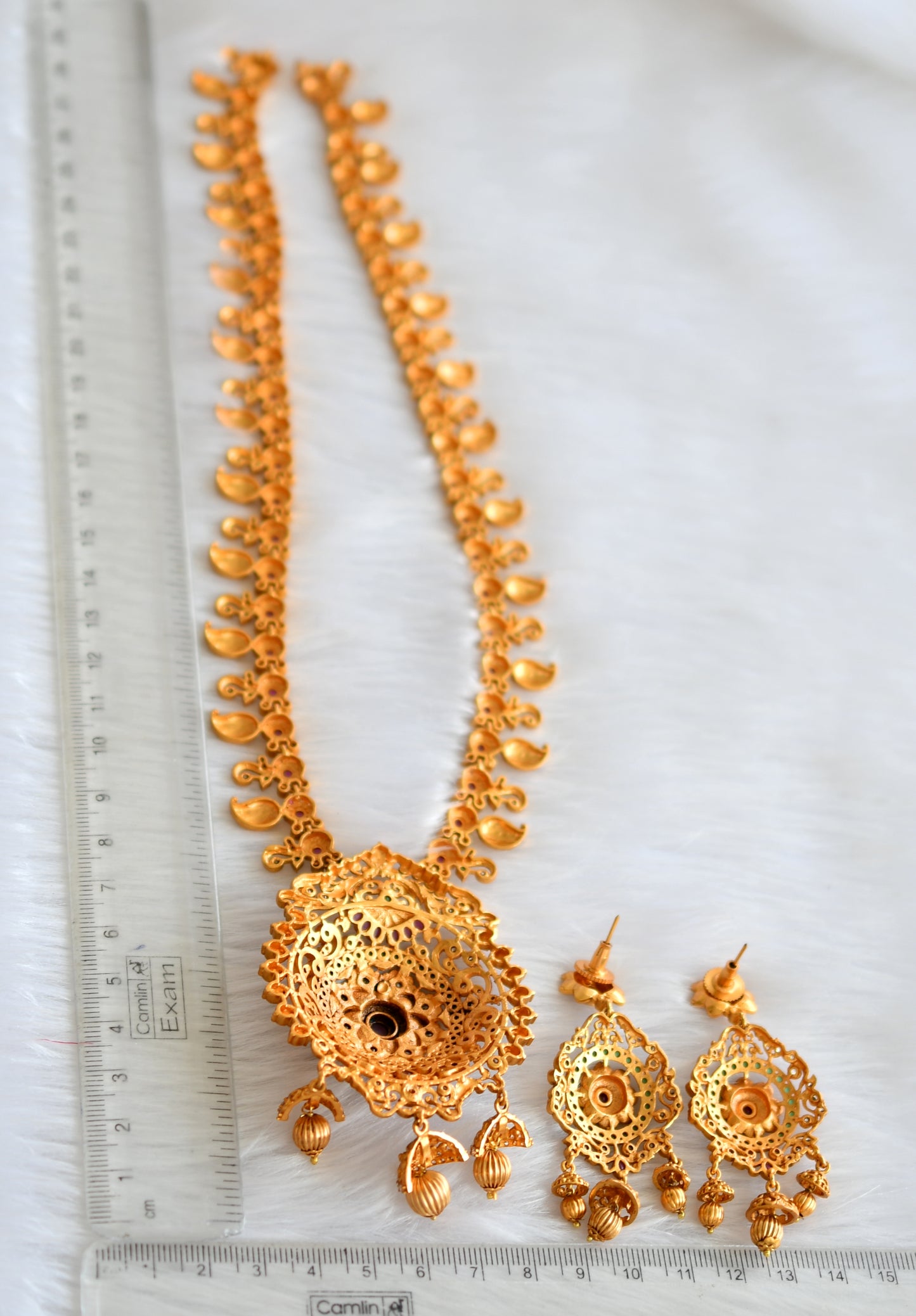 Matte finish ruby-emerald mango short haar set dj-19545