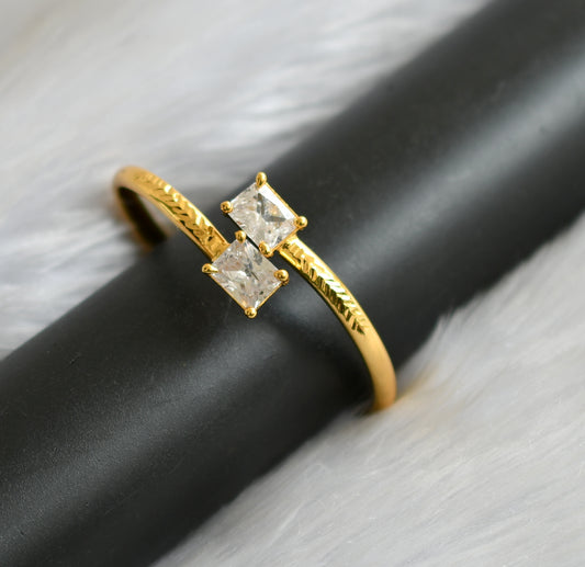 Gold tone white block stone bracelet dj-40414