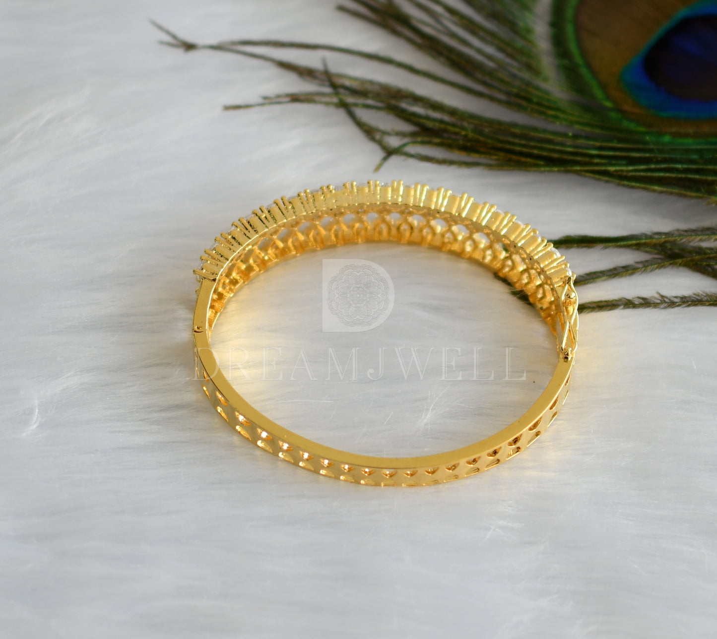 Gold tone cz-white bracelet (2.6) dj-13973