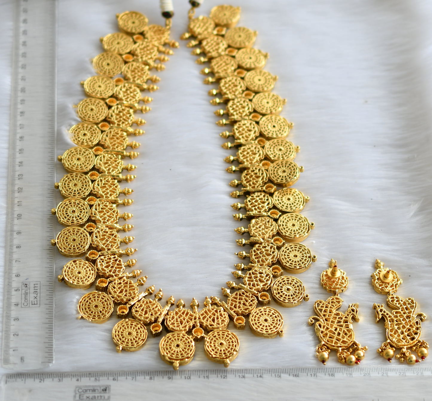 Matte finish white swan-round Bottu mala haar set dj-39791