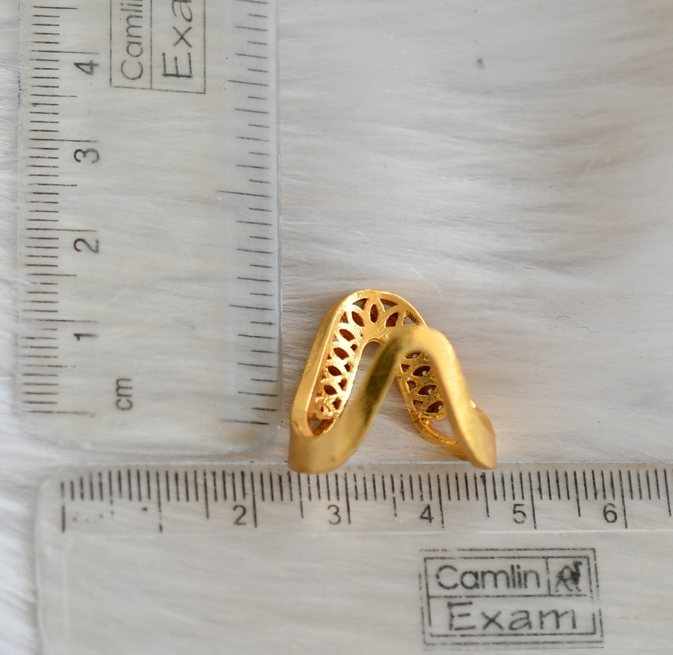 Gold tone cz ruby-white stone vanki finger ring dj-40590