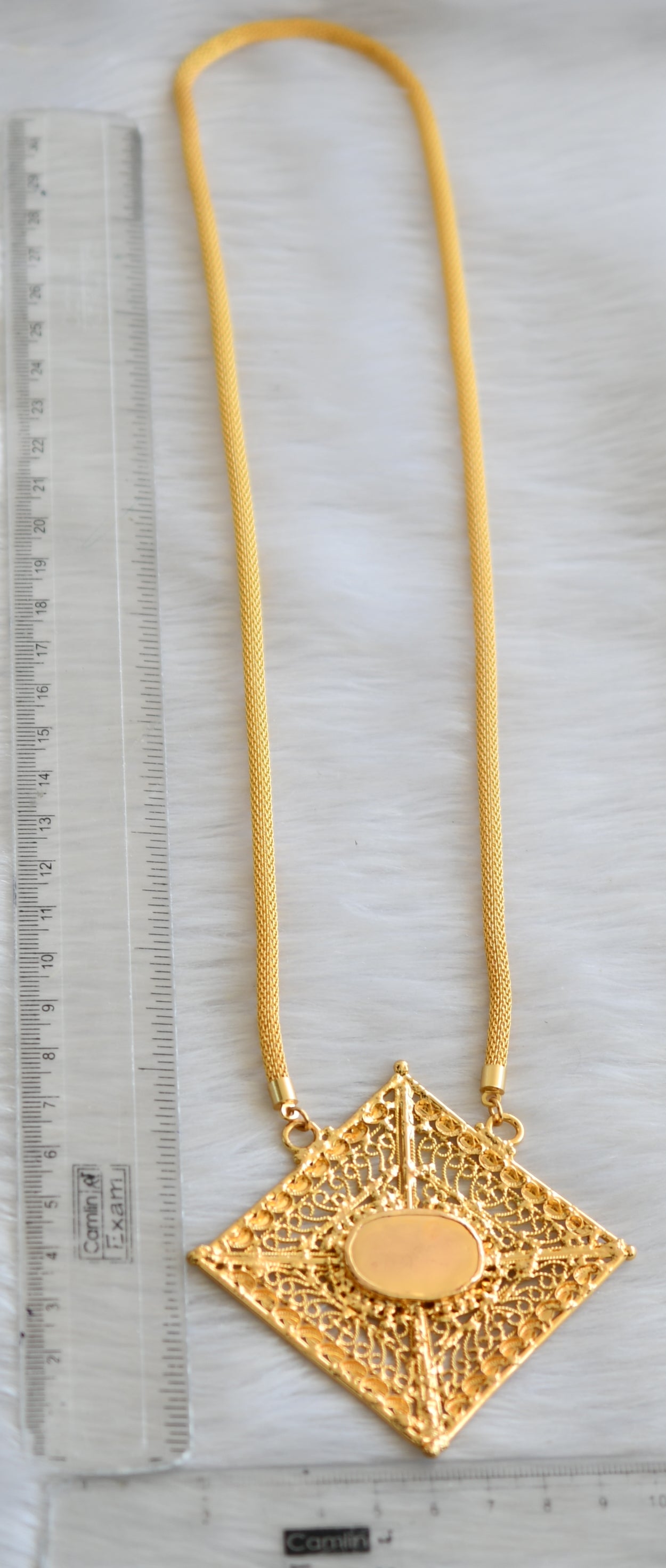 Gold tone green Kerala style pendant with 24 inches chain dj-41931