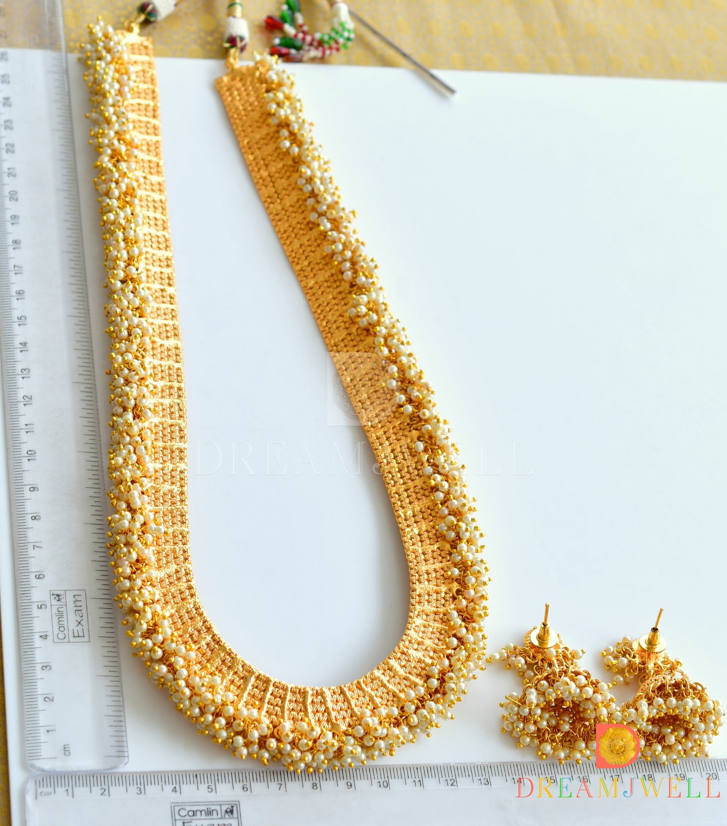 Antique gold tone pearl cluster short haar dj-19841
