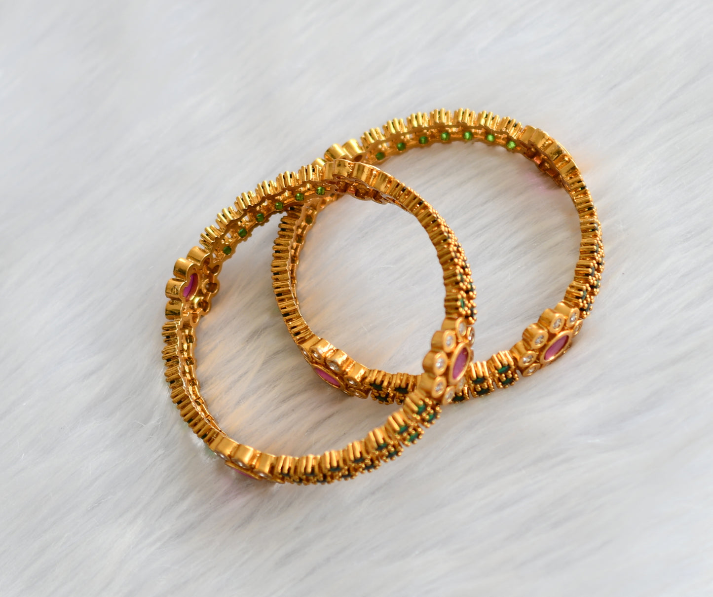 Matte finish ruby-green-white bangles (2.4) dj-39839