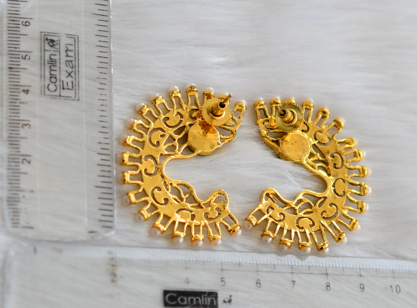 Antique gold tone kundan pearl earrings dj-29430