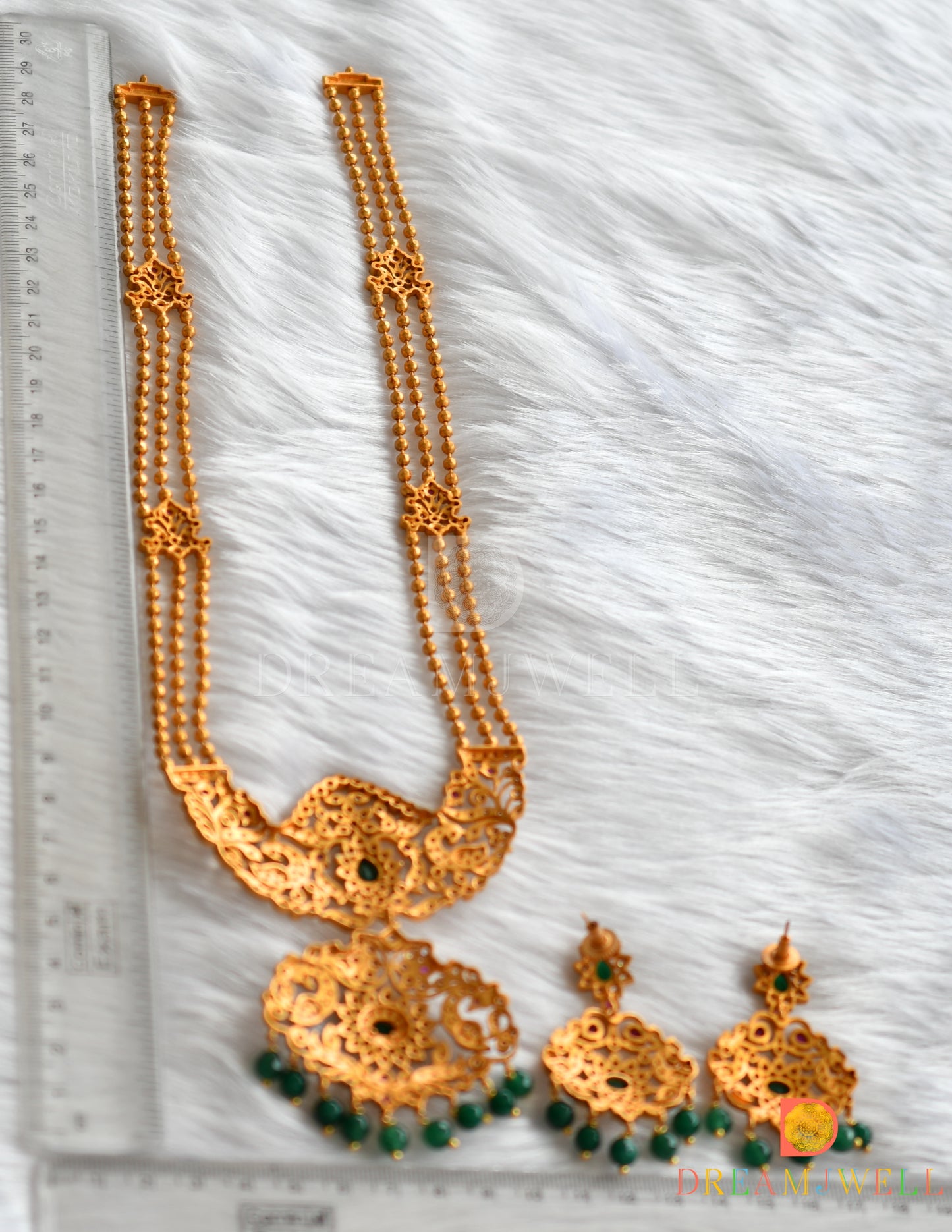 Matte finish ruby-emerald green agates peacock haar set dj-37577