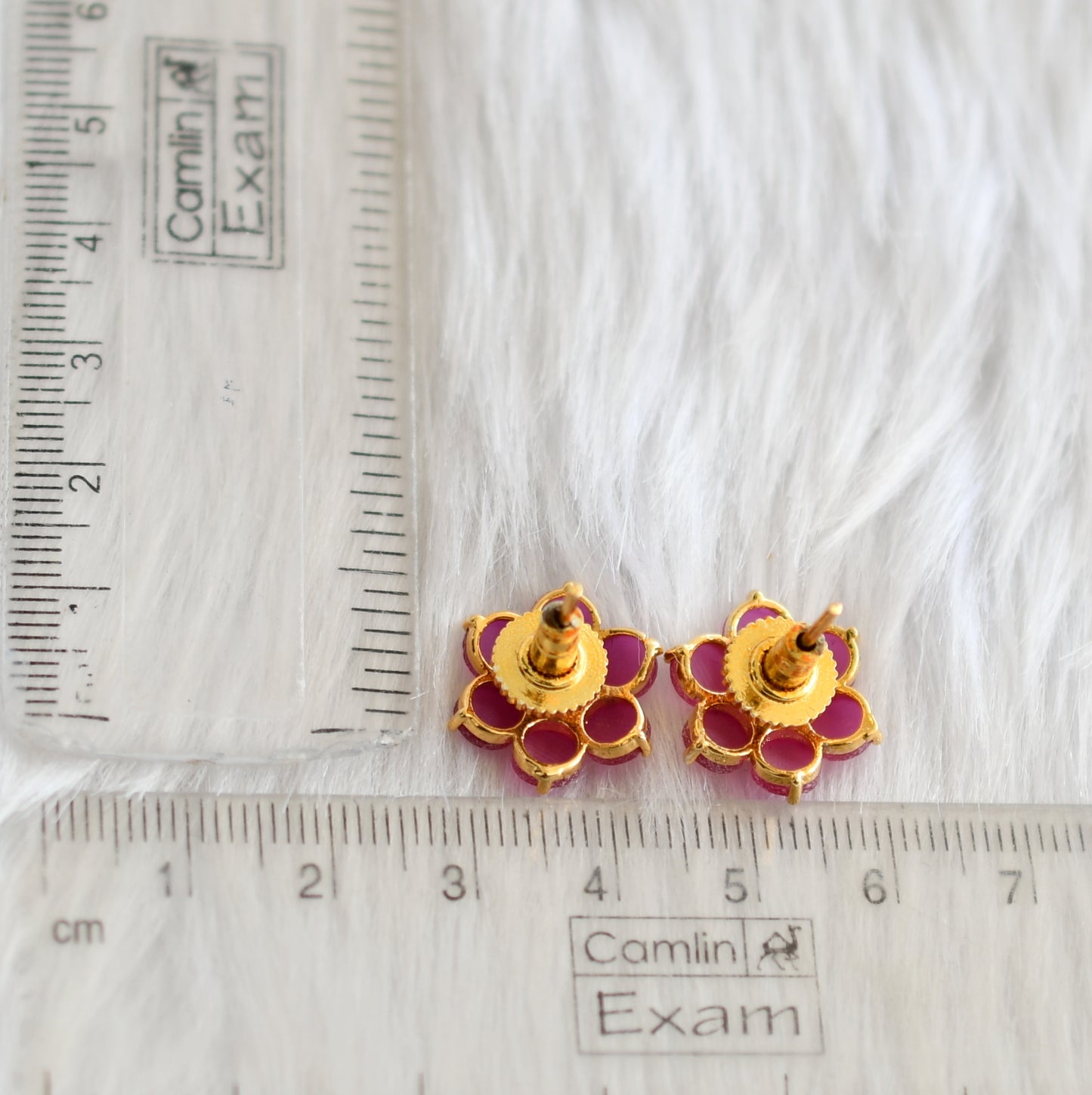 Gold tone ruby stone flower earrings stud dj-39181