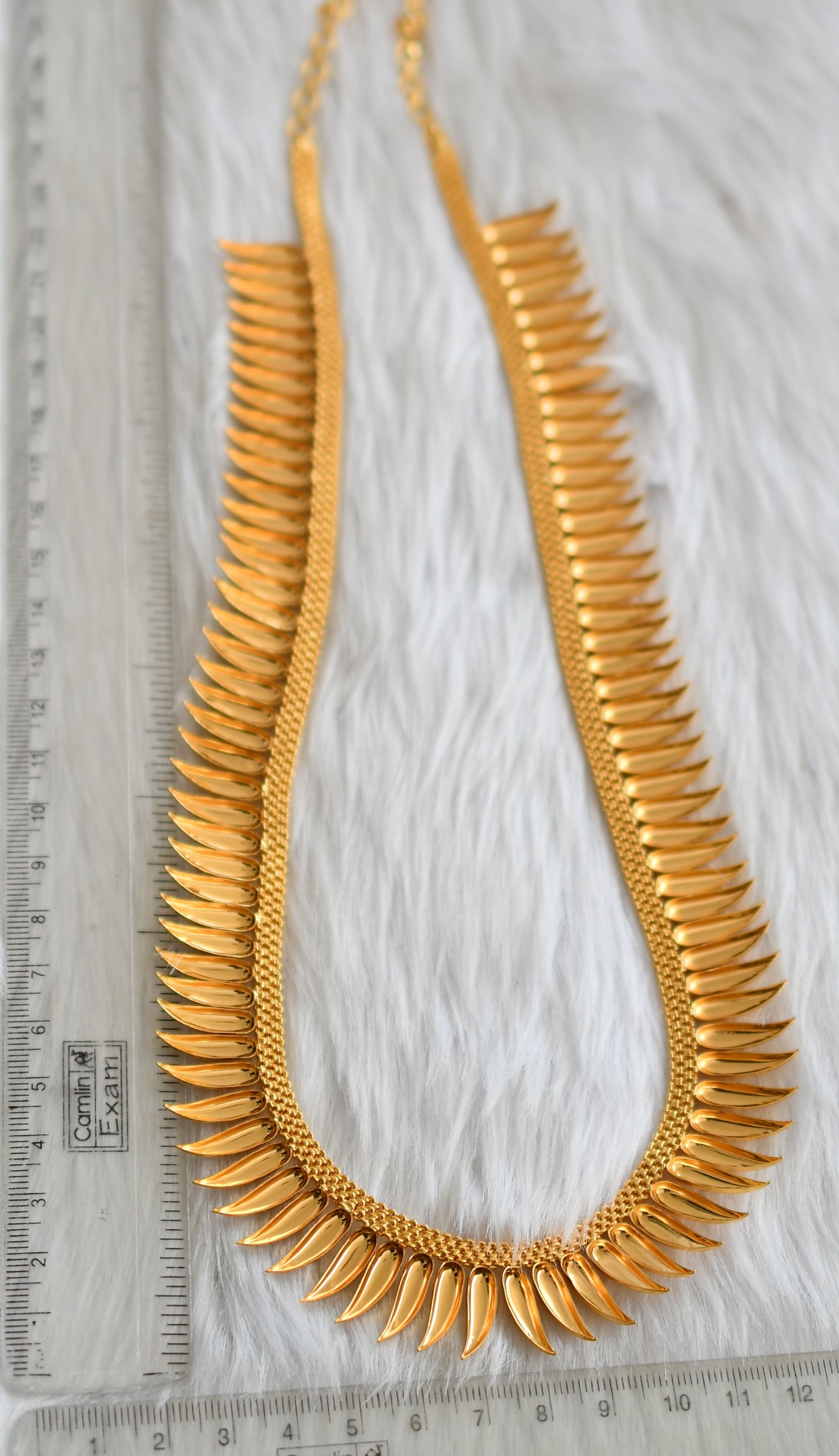 Matte Gold tone pulinagam Kerala style haar dj-39211