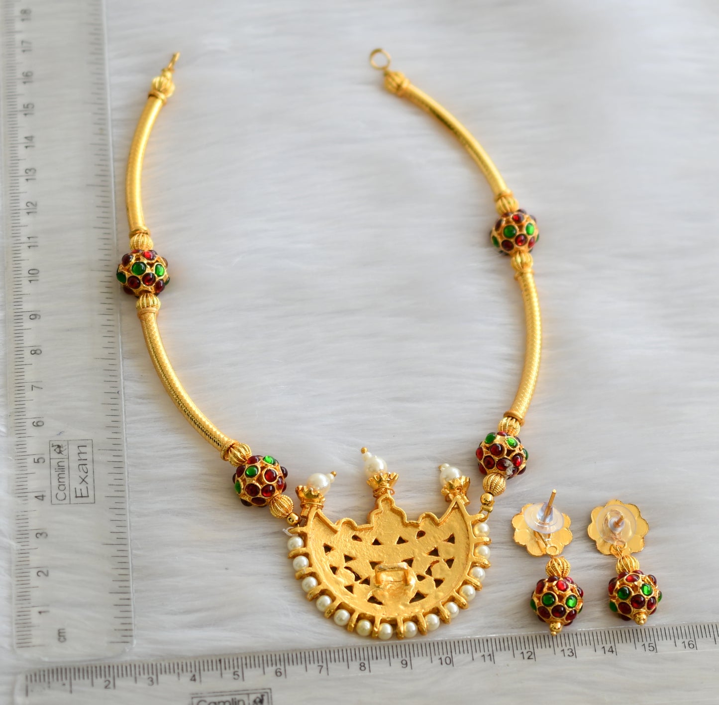 Gold tone kemp-green rudhra ball moon Hasli necklace set dj-17714
