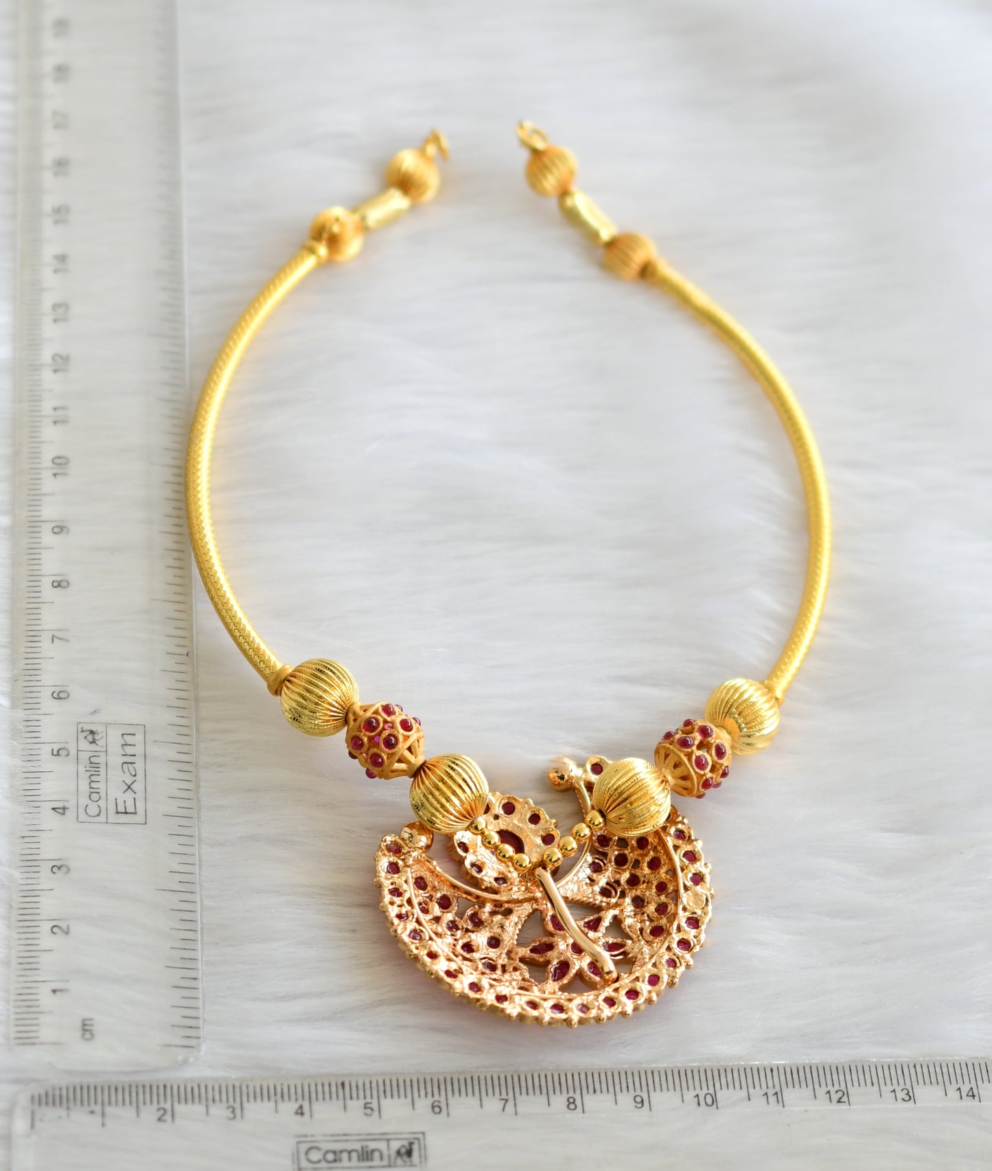 Gold tone kemp moon pendant Hasli necklace dj-16565