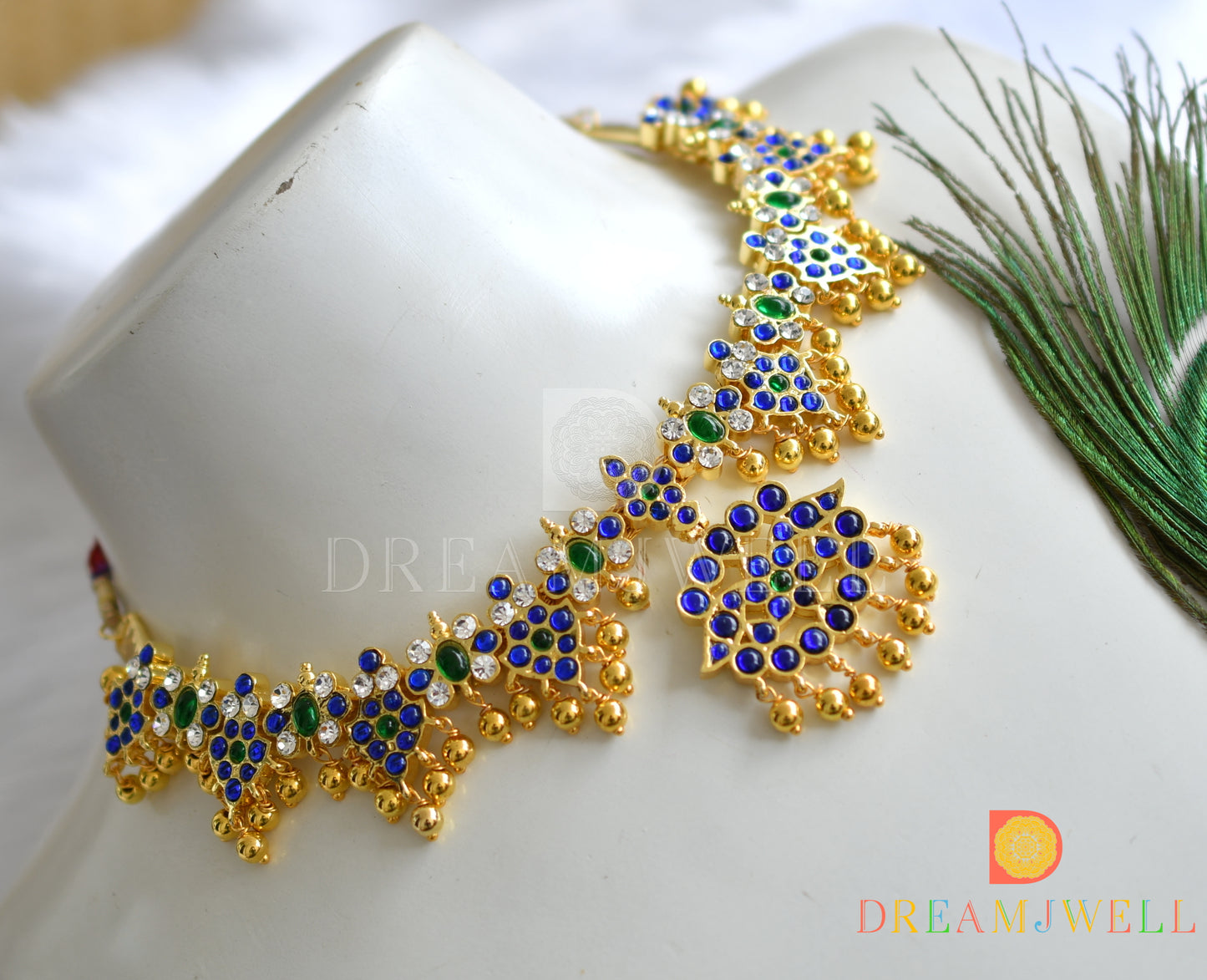 Gold tone blue-green Semi Precious gold cluster necklace dj-37939