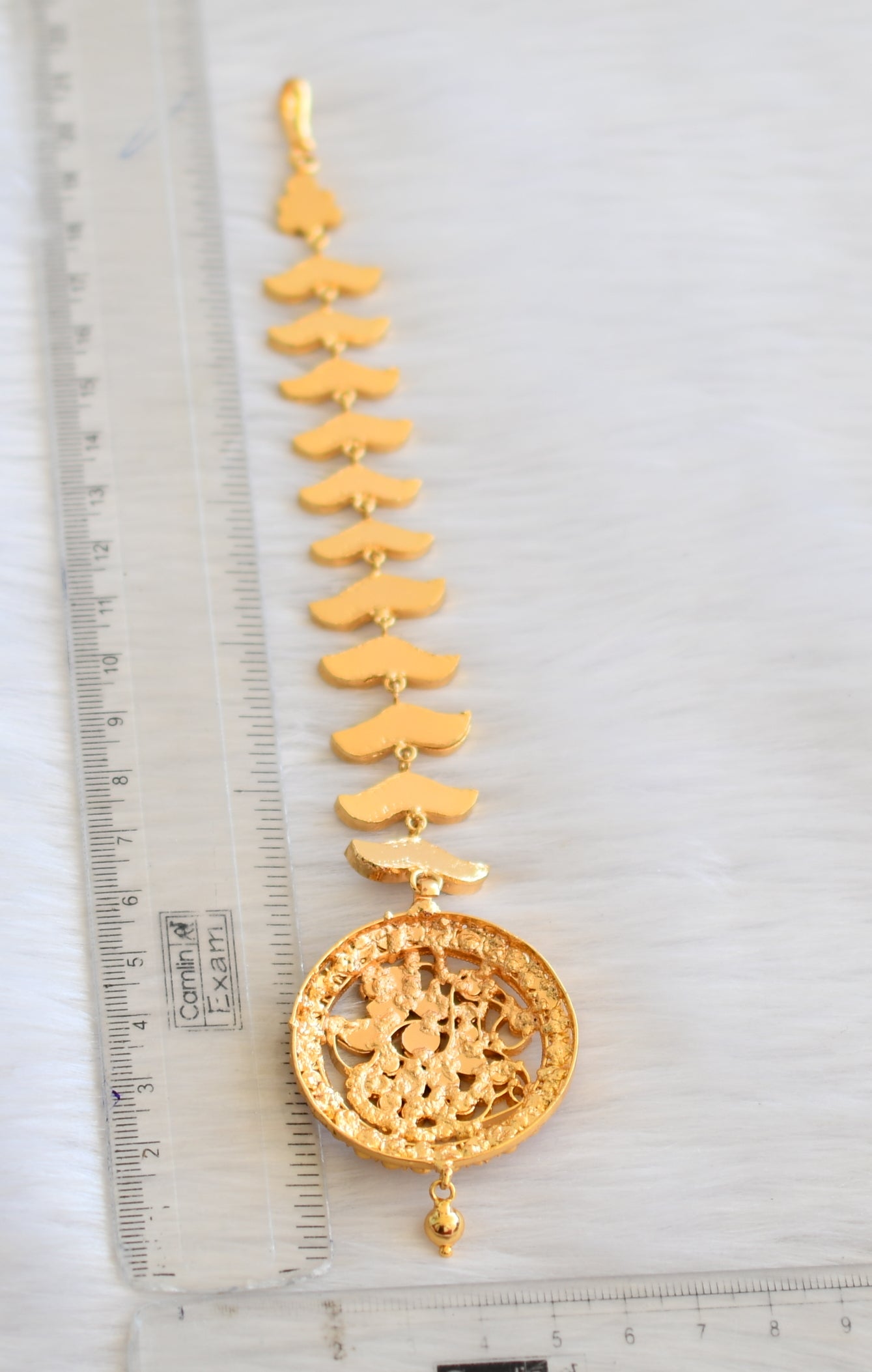 Gold tone real kemp Peacock mang tikka dj-14982