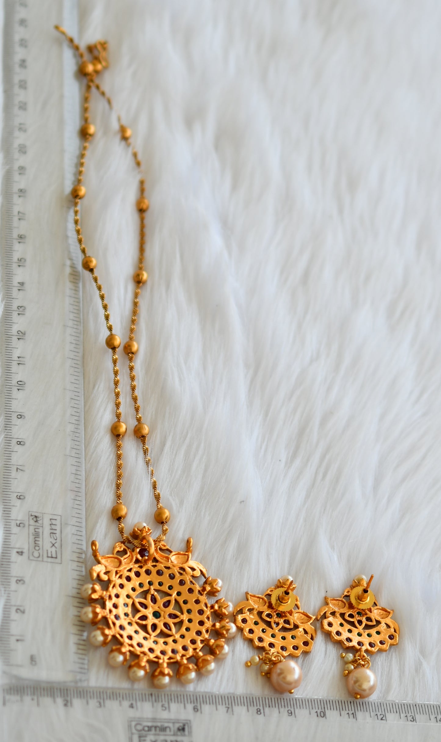 Matte finish ruby-green peacock pearl necklace set dj-29831