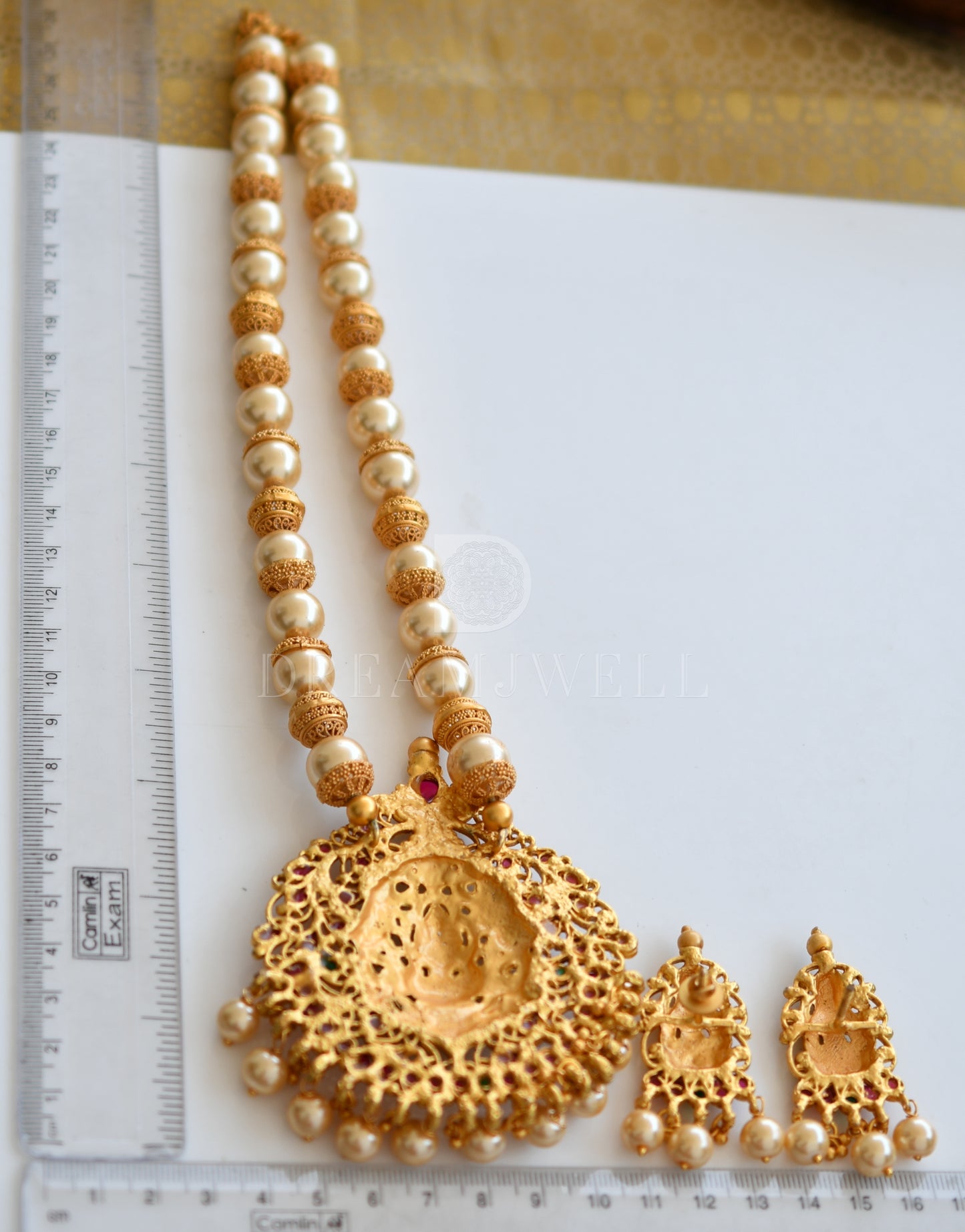 Matte Finish kemp-green pearl lakshmi necklace set dj-07115