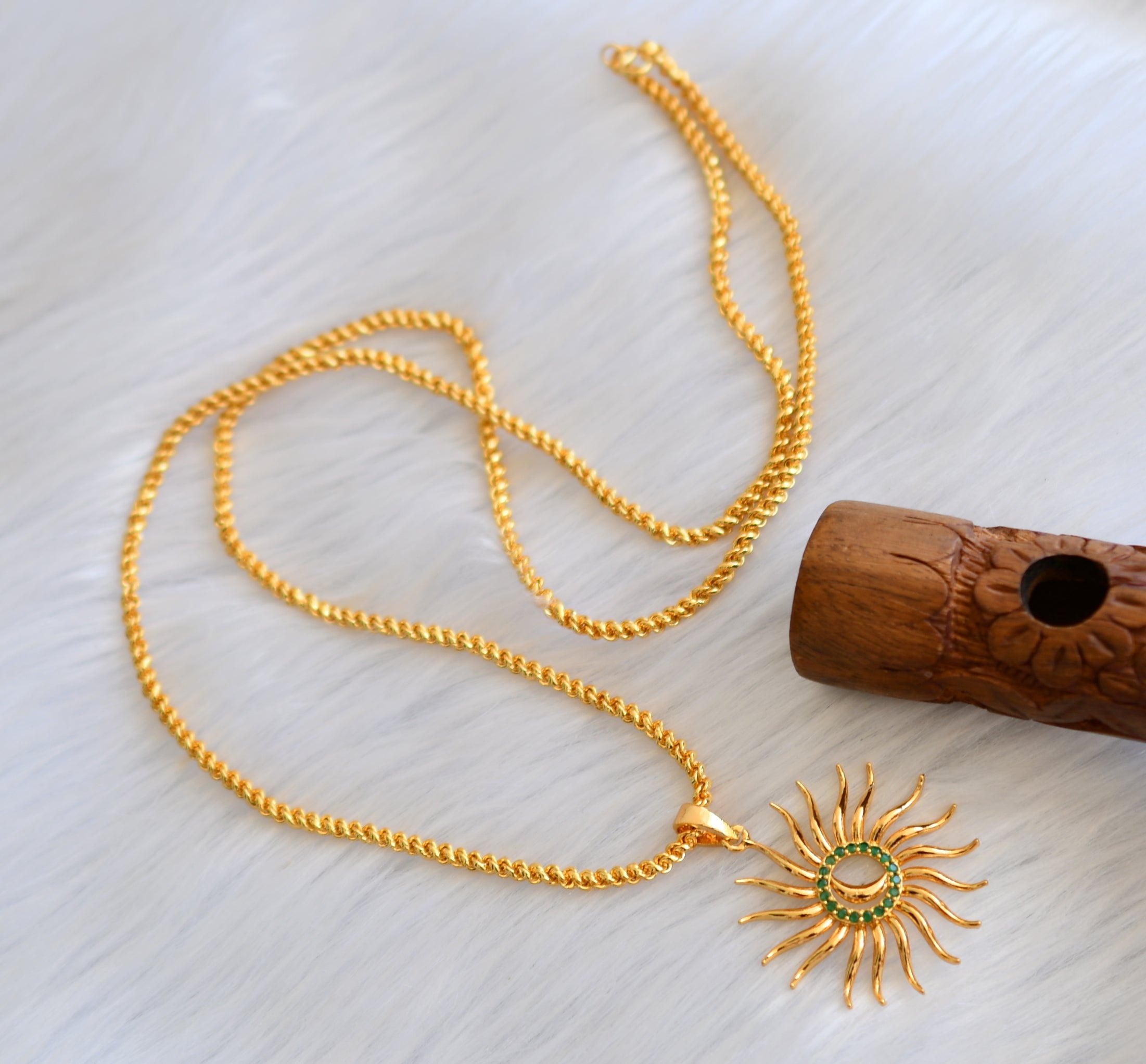 Gold tone cz green sun pendant with chain dj-39983 – dreamjwell