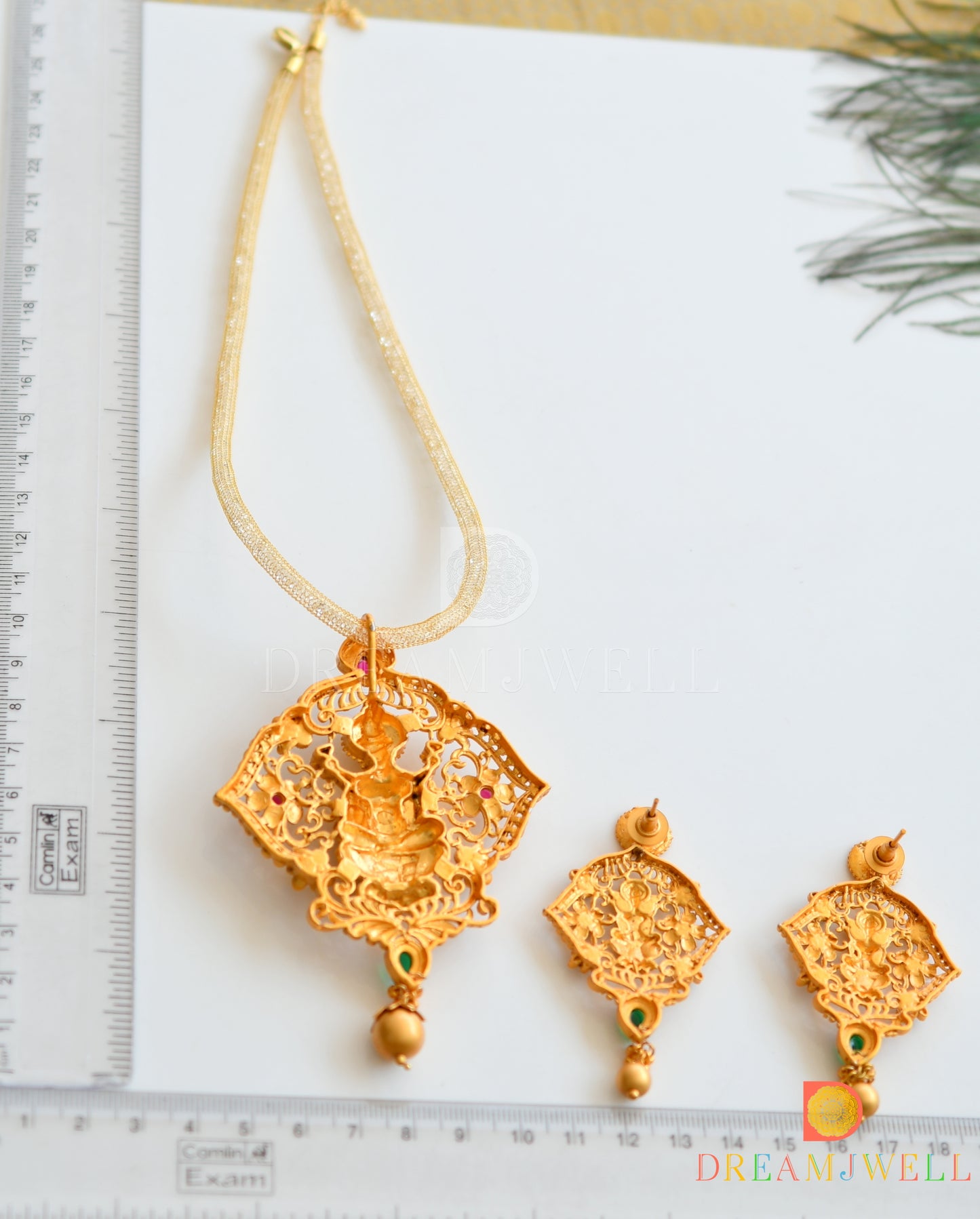 Matte Finish Pink-green Lakshmi Necklace Set dj-09923