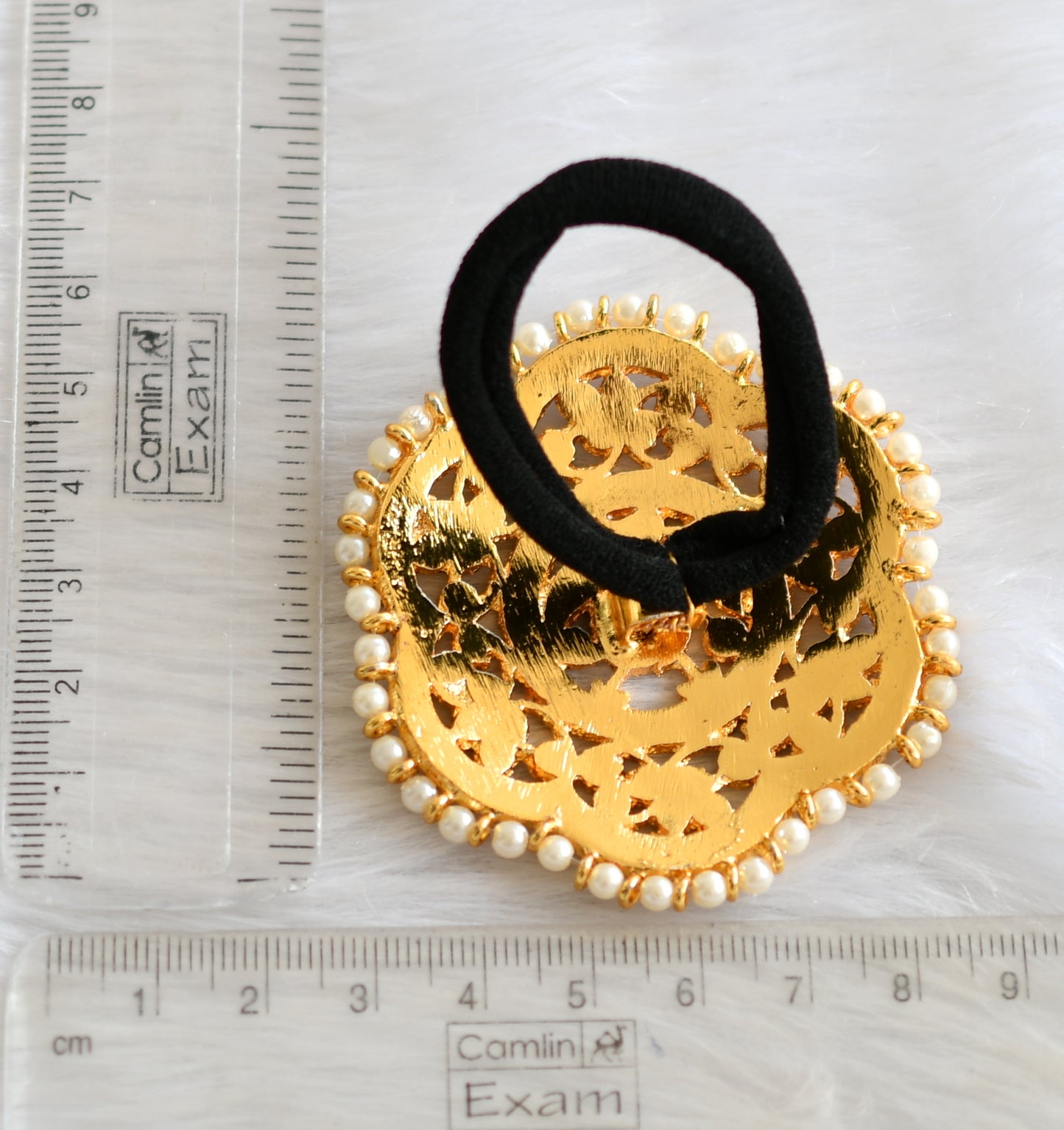 Gold tone kemp-green pearl flower swan hair band dj-40072
