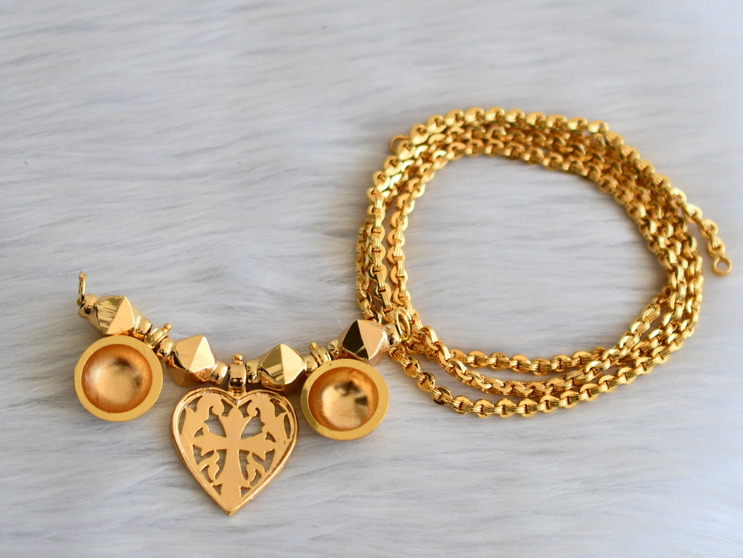 Gold tone bottu with cross christian mangalyam dj-40924