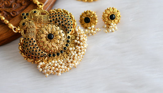 Antique gold tone black pearl cluster peacock chain set dj-01857