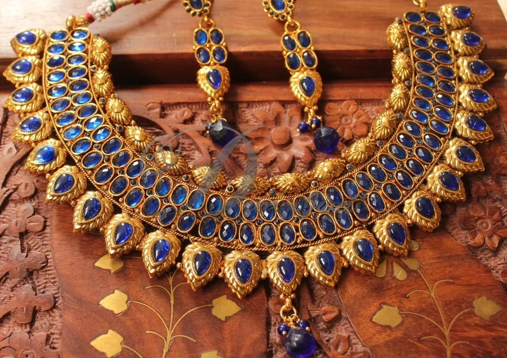 Royal blue choker deals set