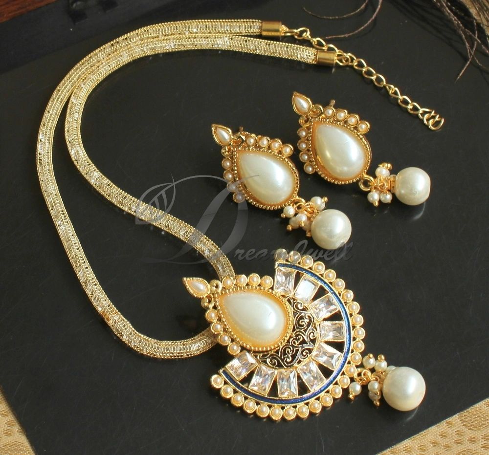 Polki and deals pearl necklace