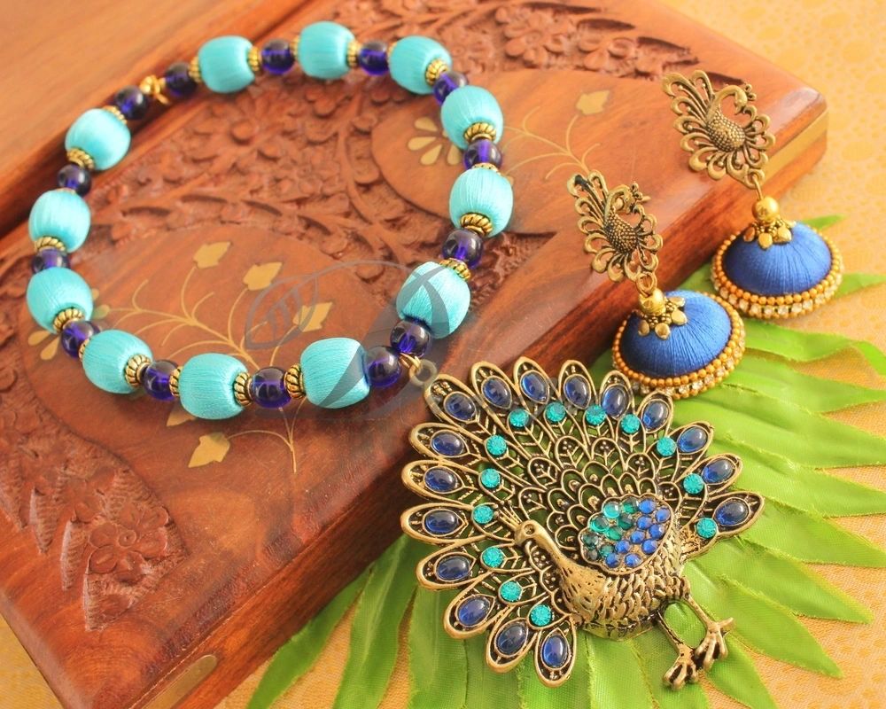 Antique gold tone Blue Silk Thread Peacock Necklace Set -dj12841