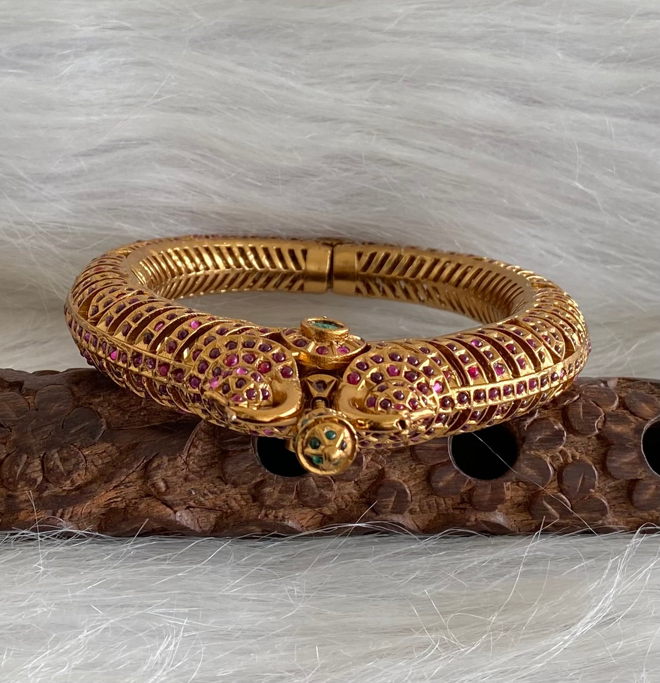 Antique gold tone kemp-green openable peacock kada/bangle dj-54230