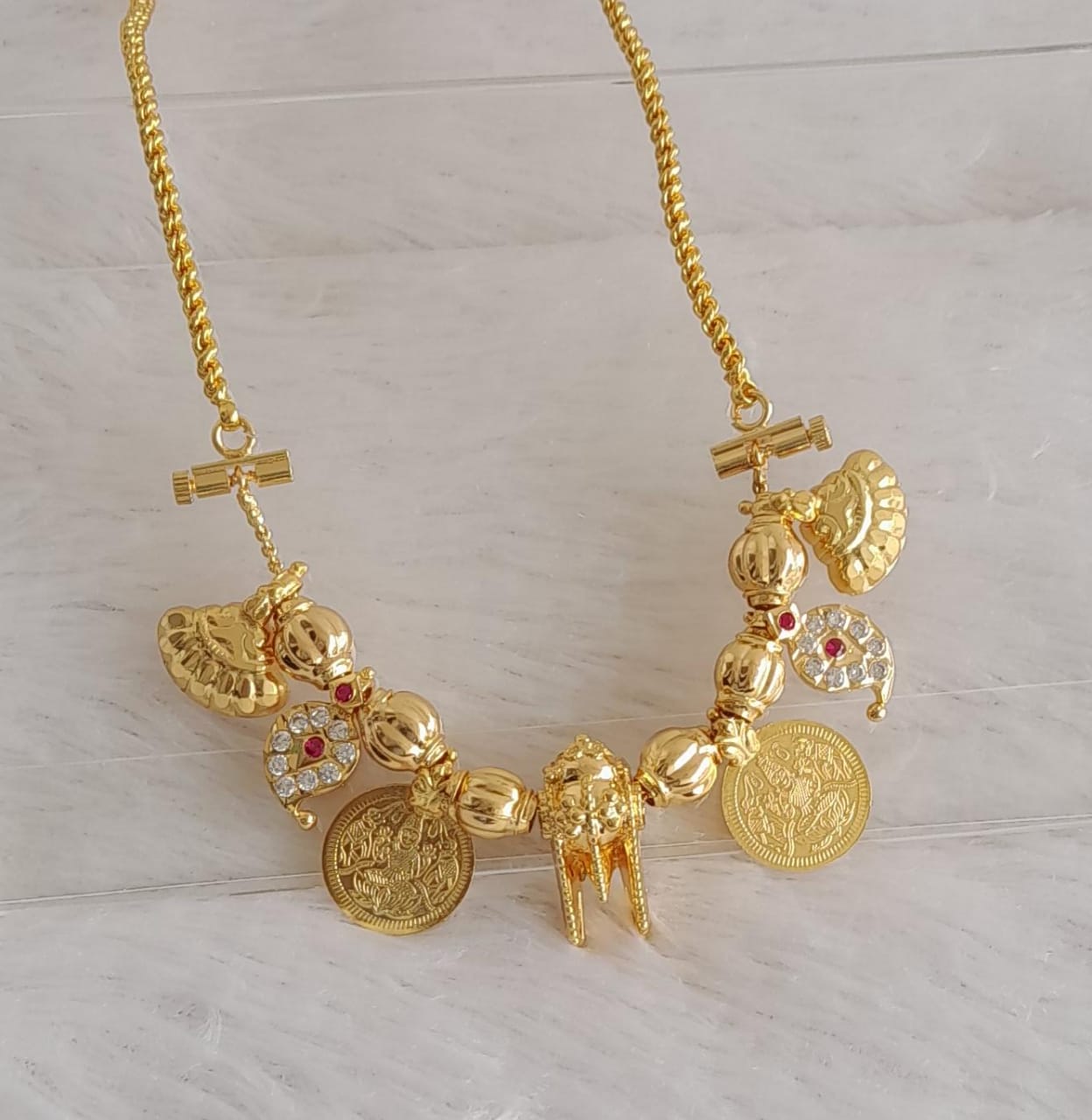 Gold tone 30 inches rope chain with pink-white stone mango lakshmi coin thiru mangalyam dj-46874