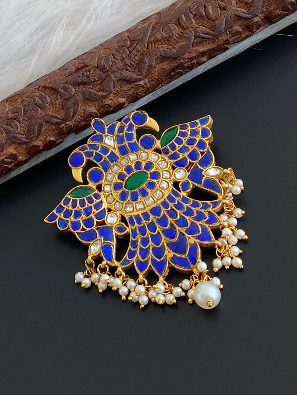 Gold tone blue-green-white pearl kundan jadau ganda berunda pendant dj-54557