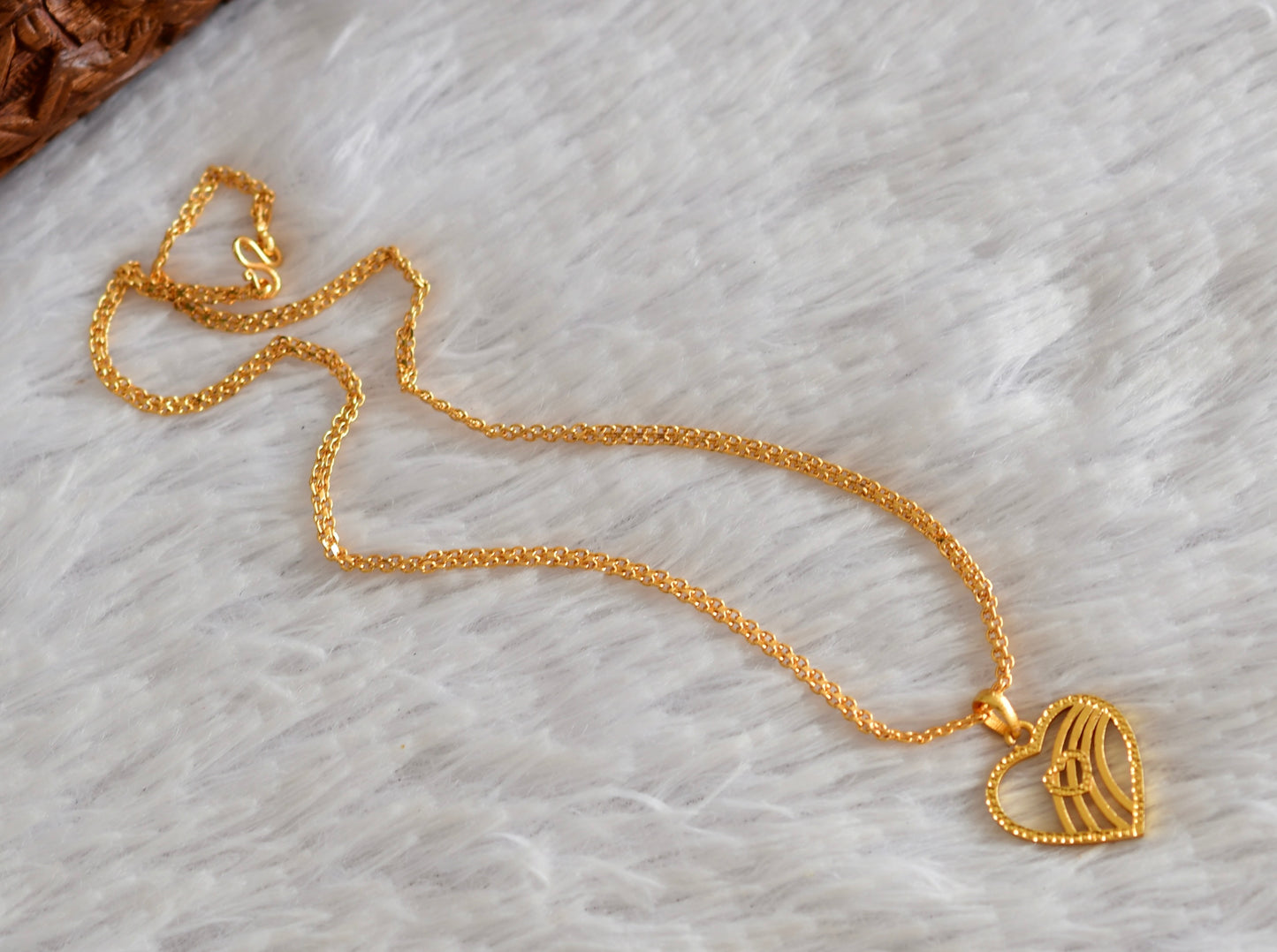 Gold tone 18 inches chain with heart pendant dj-51922