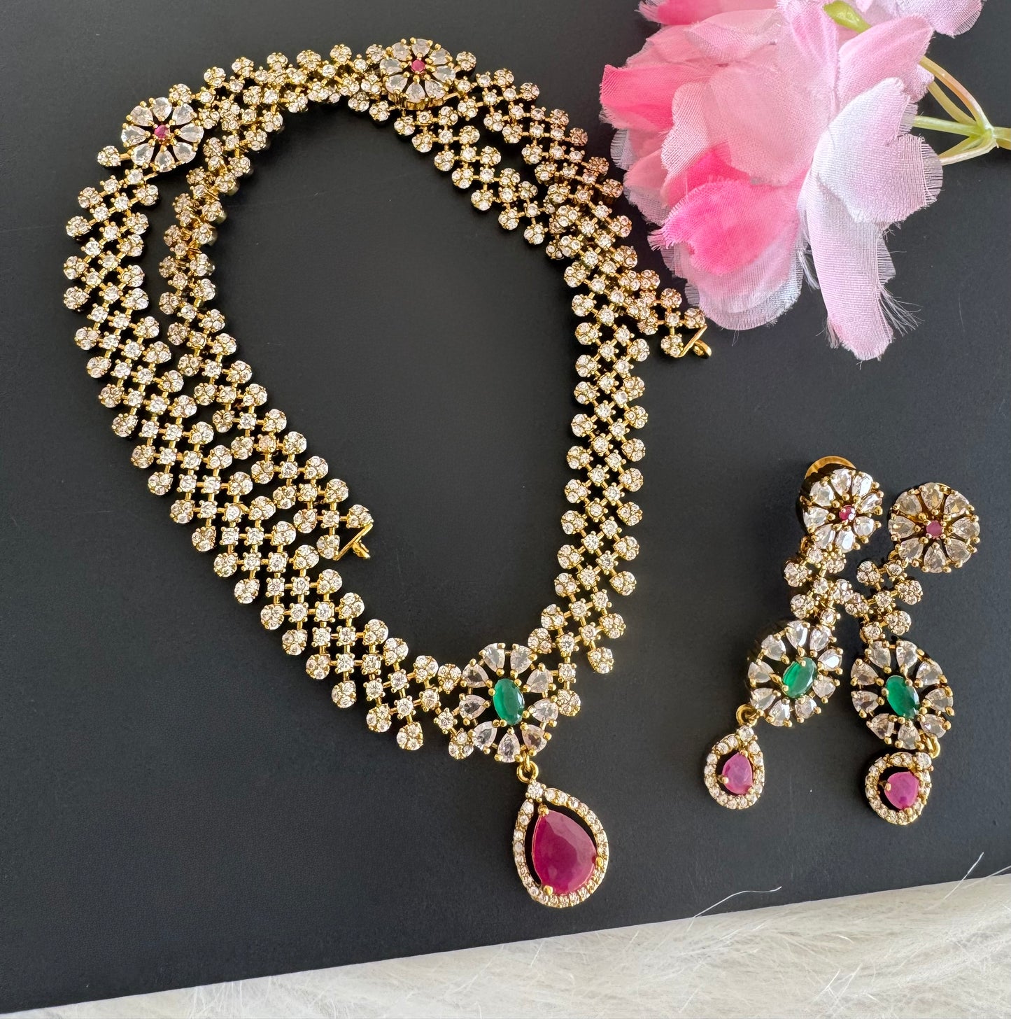 Antique gold tone cz ruby-green flower haar set dj-51235
