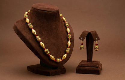 Matte finihs red-green stone beaded necklace set DJ18238