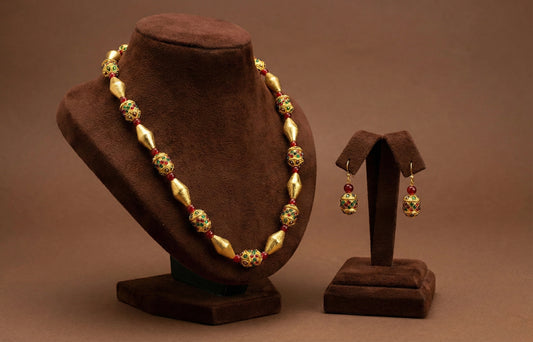 Matte finihs red-green stone beaded necklace set DJ18238