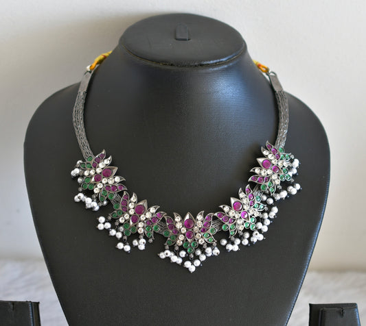 Black finish precious kemp-green pearl lotus necklace dj-52511