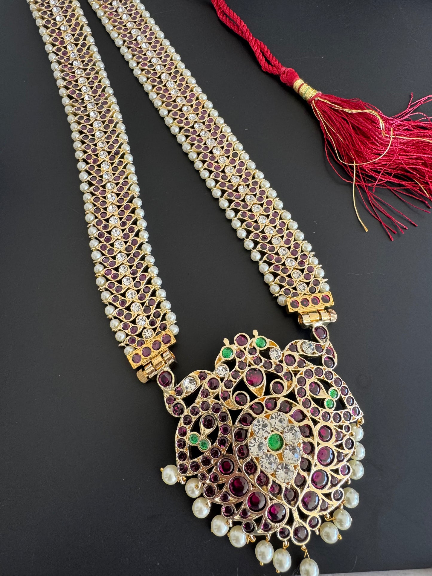 Gold tone precious kemp-green white pearl peacock haar Dj-52527