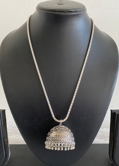 Silver tone pearl jhumkka pendant with chain dj-52945