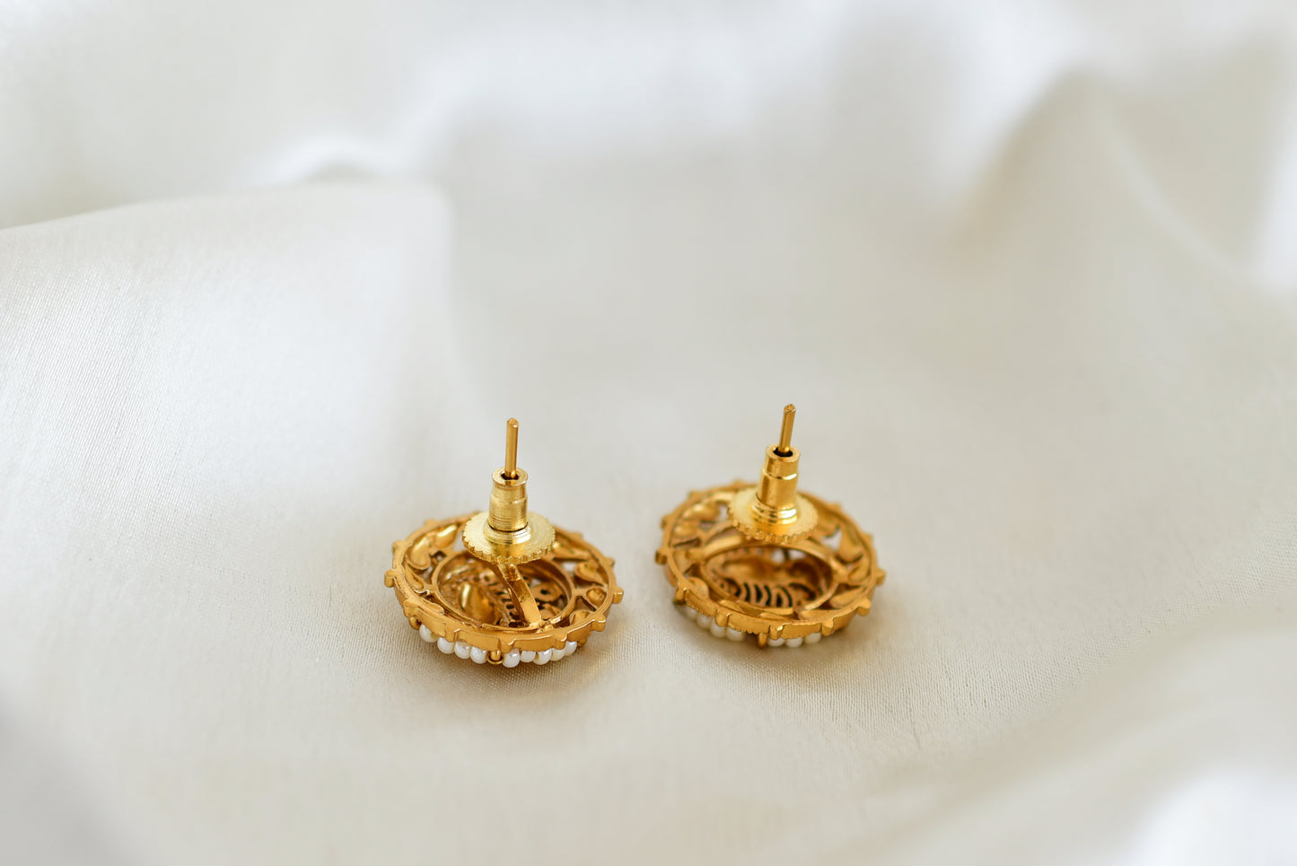 Antique gold tone pink pearl elephant stud/earrings dj-52570