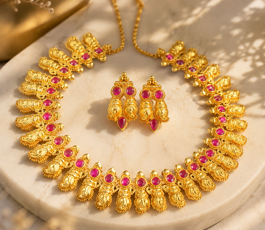 Gold Tone Shanku Ruby Necklace Set-dj04633