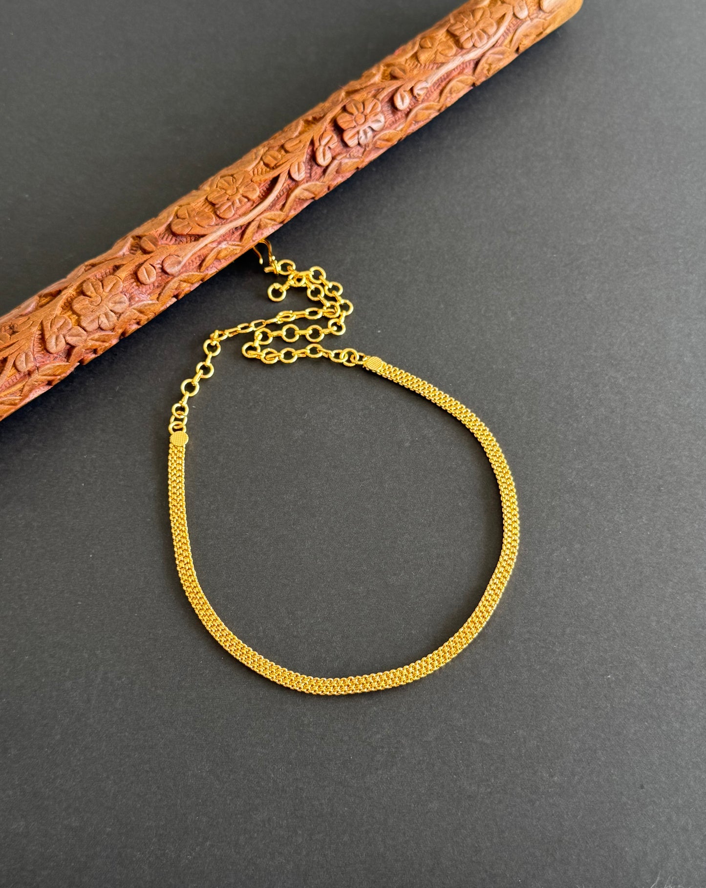 Gold tone 10.5 inches short chain dj-51457