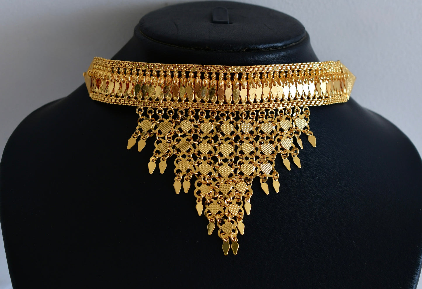 Gold tone kerala style elakka thali heart choker necklace dj-53106