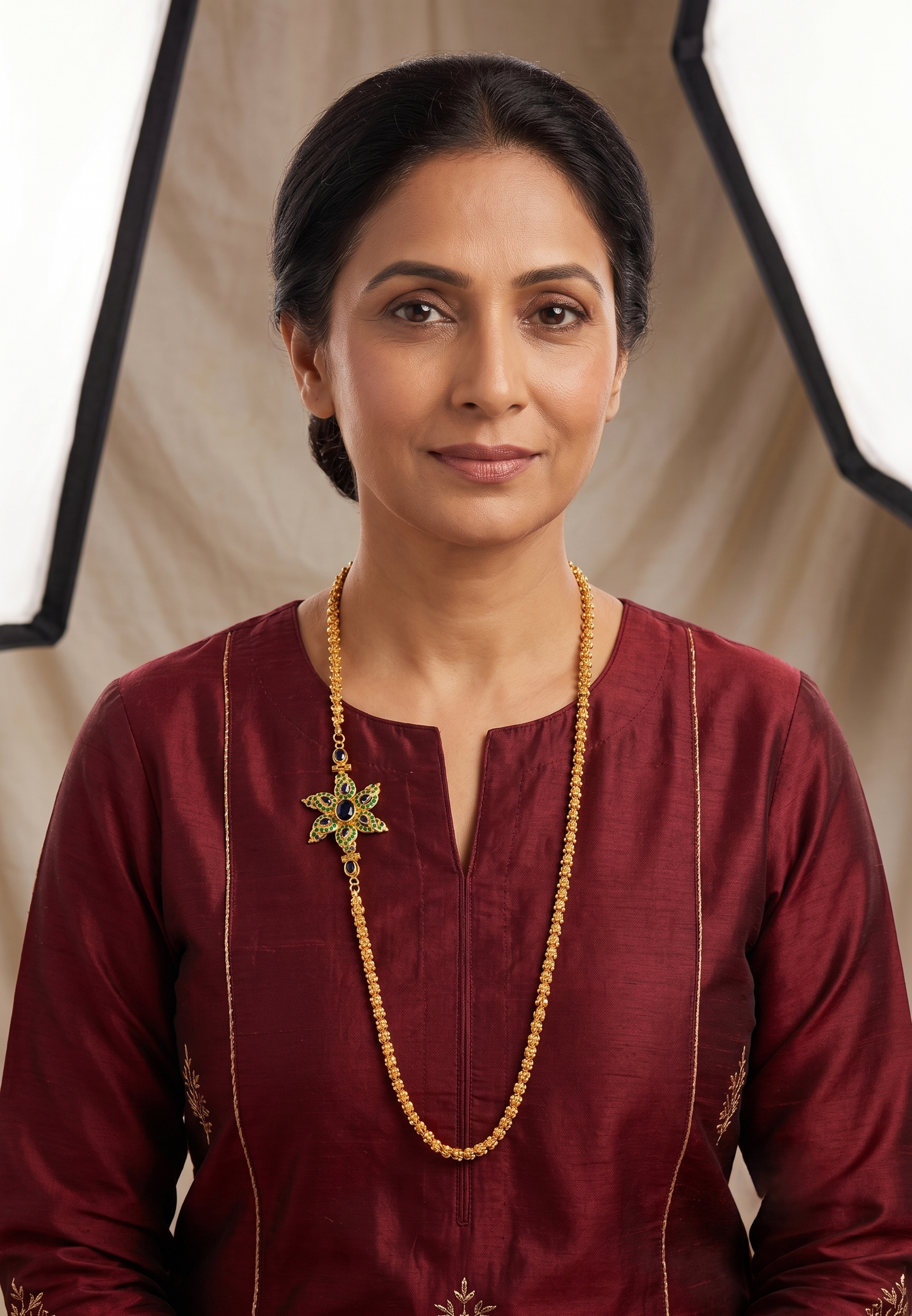 Traditional Gold Tone Blue-green Peacock Mugappu Chain -dj05118