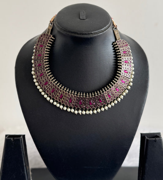 Black finish precious kemp-green pearl poothali necklace Dj-51445