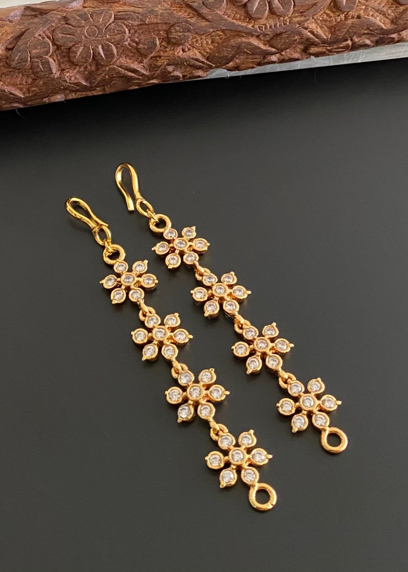 Gold tone AD white stone flower ear side chain dj-53858