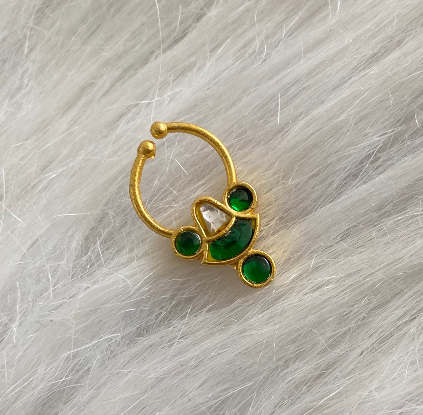 Gold tone kundan jadau green-white stone nose pin/bulakku dj-53766