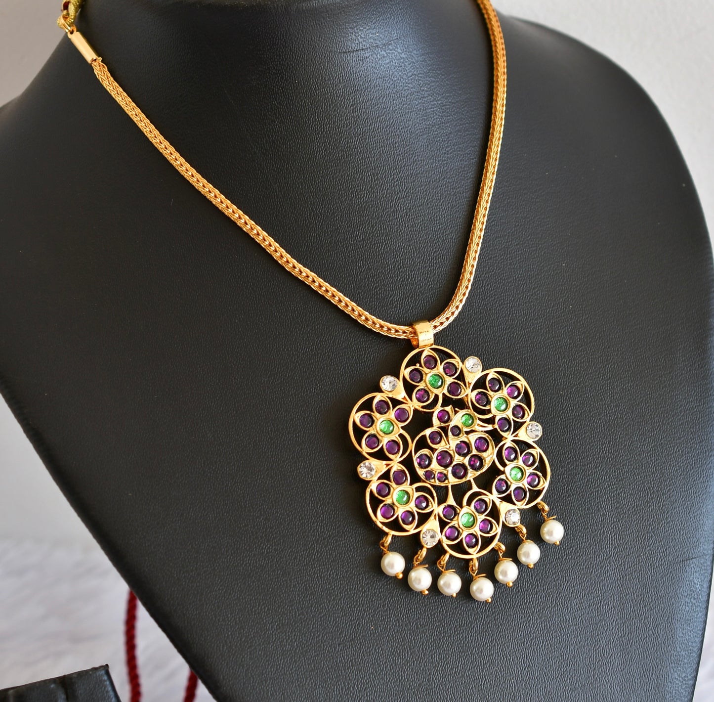 Gold tone precious kemp-green pearl swan necklace dj-52253