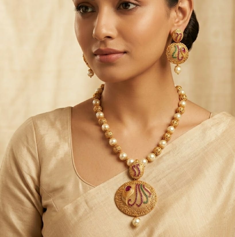Matte finish ruby-emerald pearl necklace set dj-06478