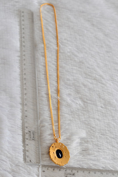 Gold tone 24 chain with navy blue oval stone pendant dj-51911