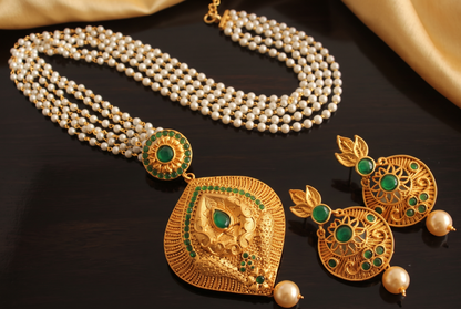 Matte Finish Emerald Pearl Necklace Set -dj06869